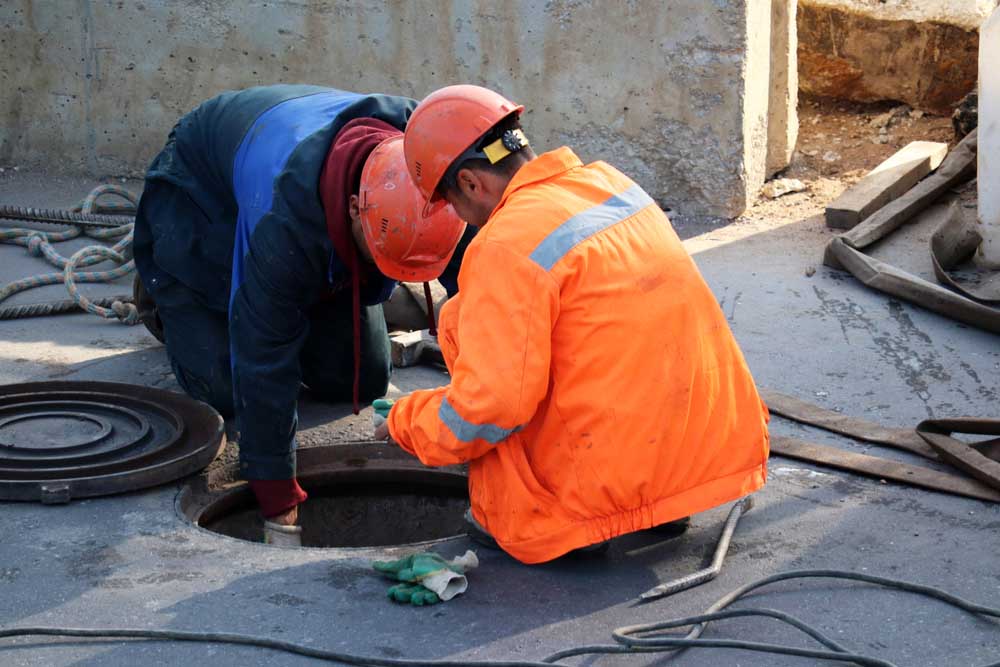outdoor sewer repair